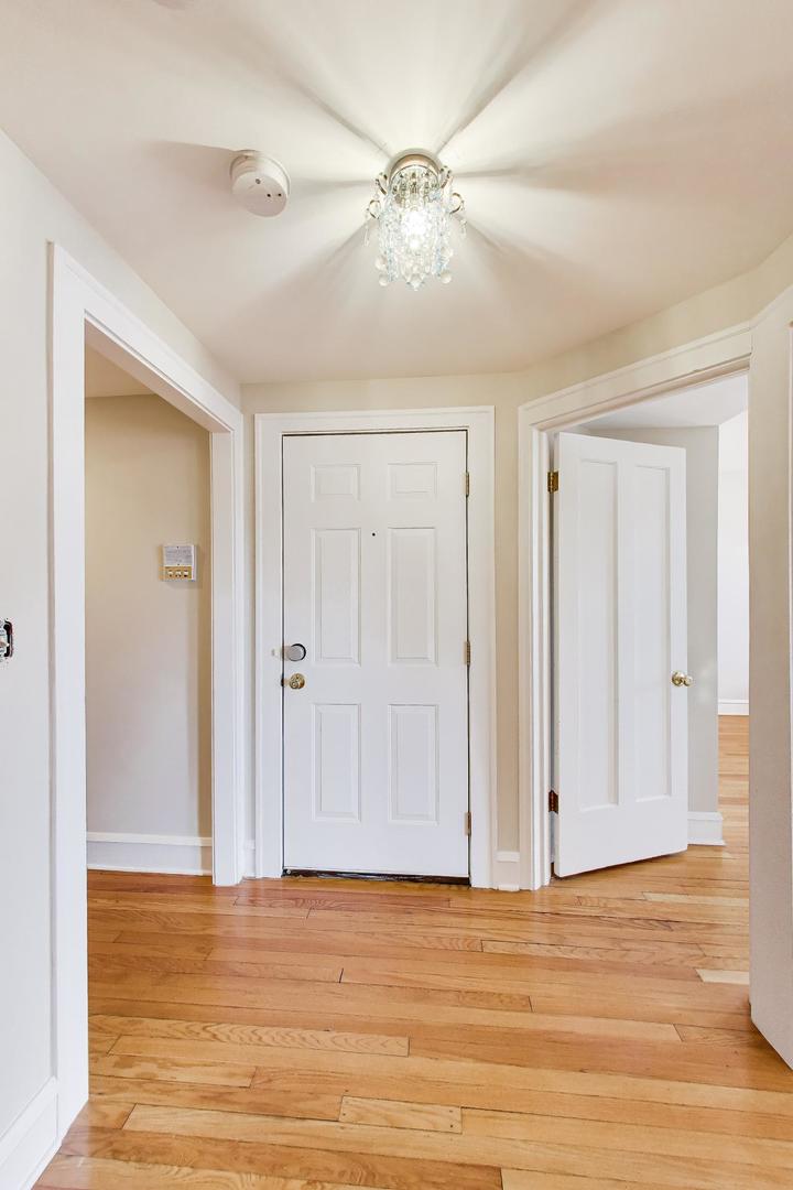 1734 W FOSTER Avenue Unit: 1