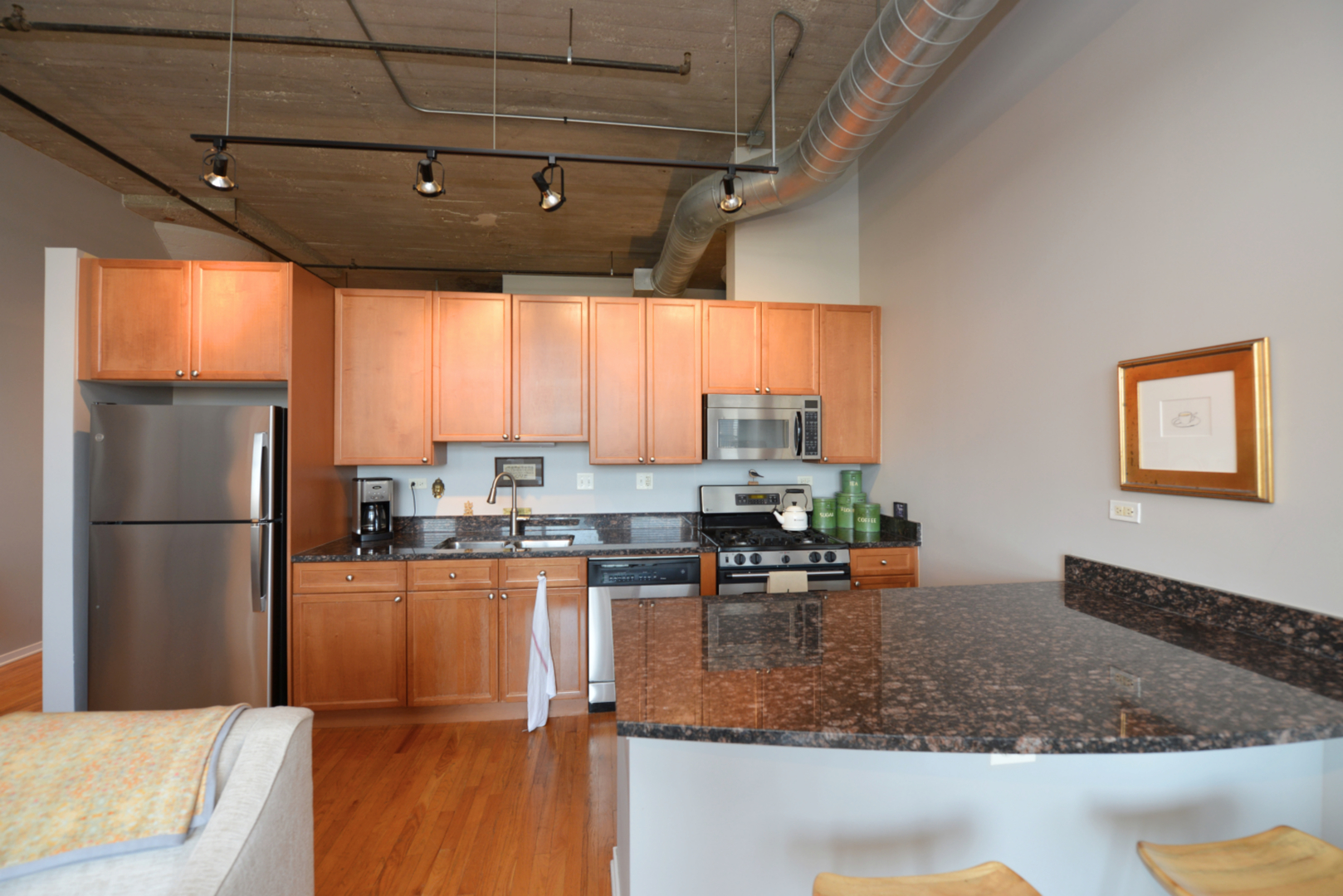 900 N Kingsbury Street Unit: 762