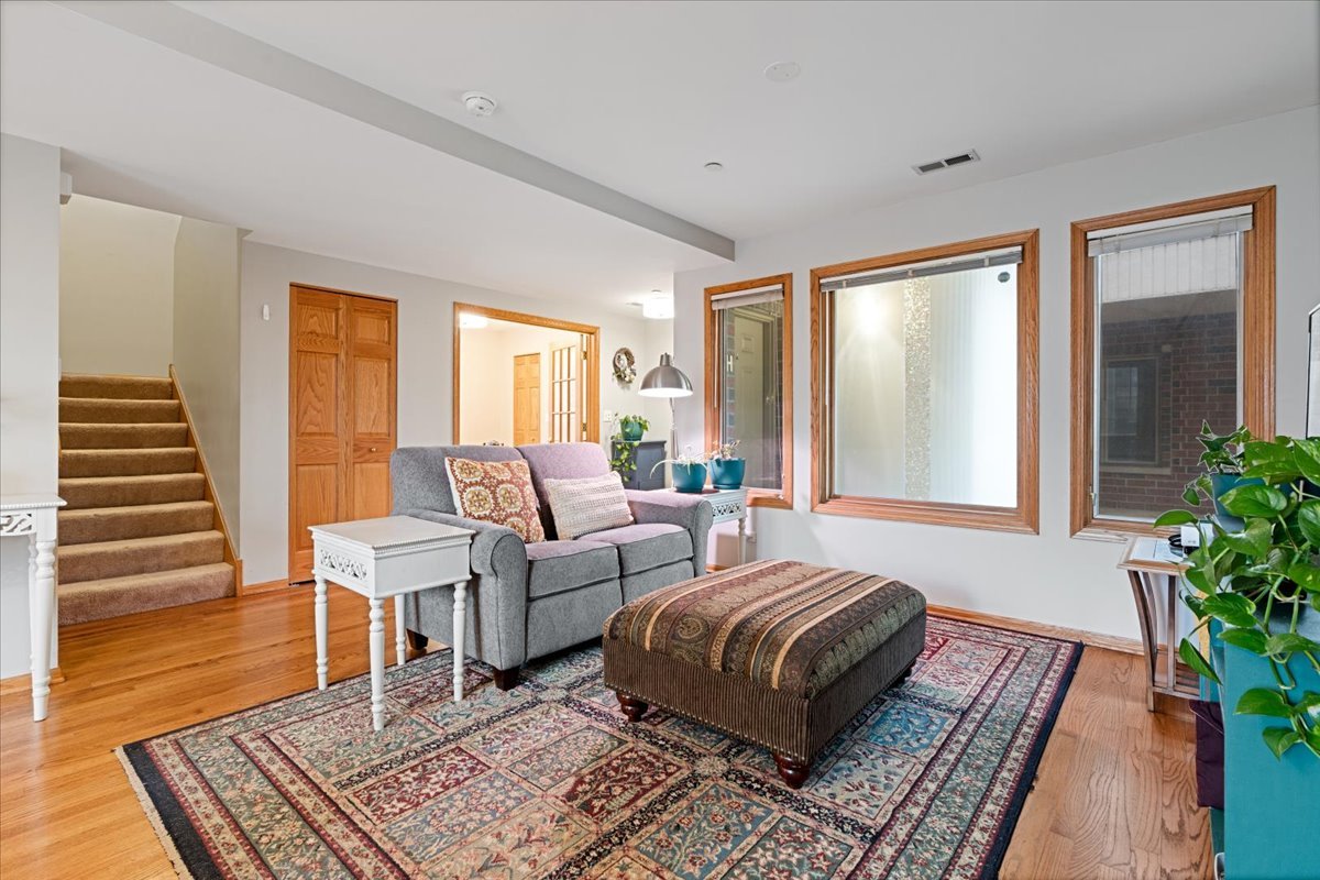 407 S Oak Park Avenue Unit: H