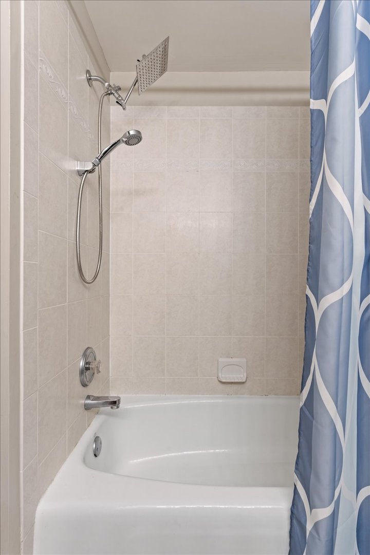 407 S Oak Park Avenue Unit: H