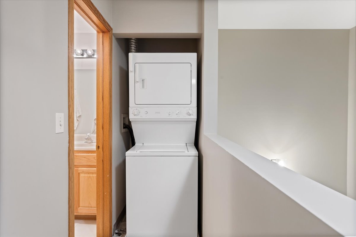 407 S Oak Park Avenue Unit: H