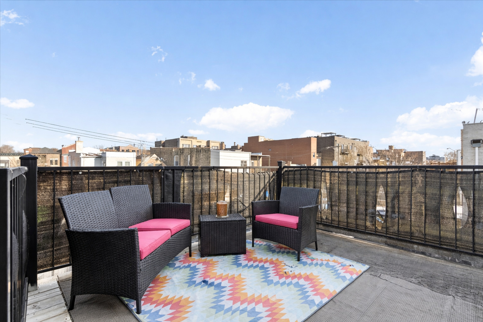 1541 N Artesian Avenue Unit: 3