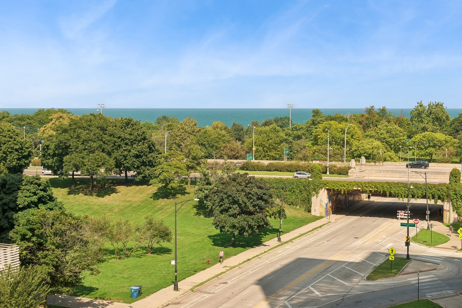 5555 N SHERIDAN Road Unit: 1811