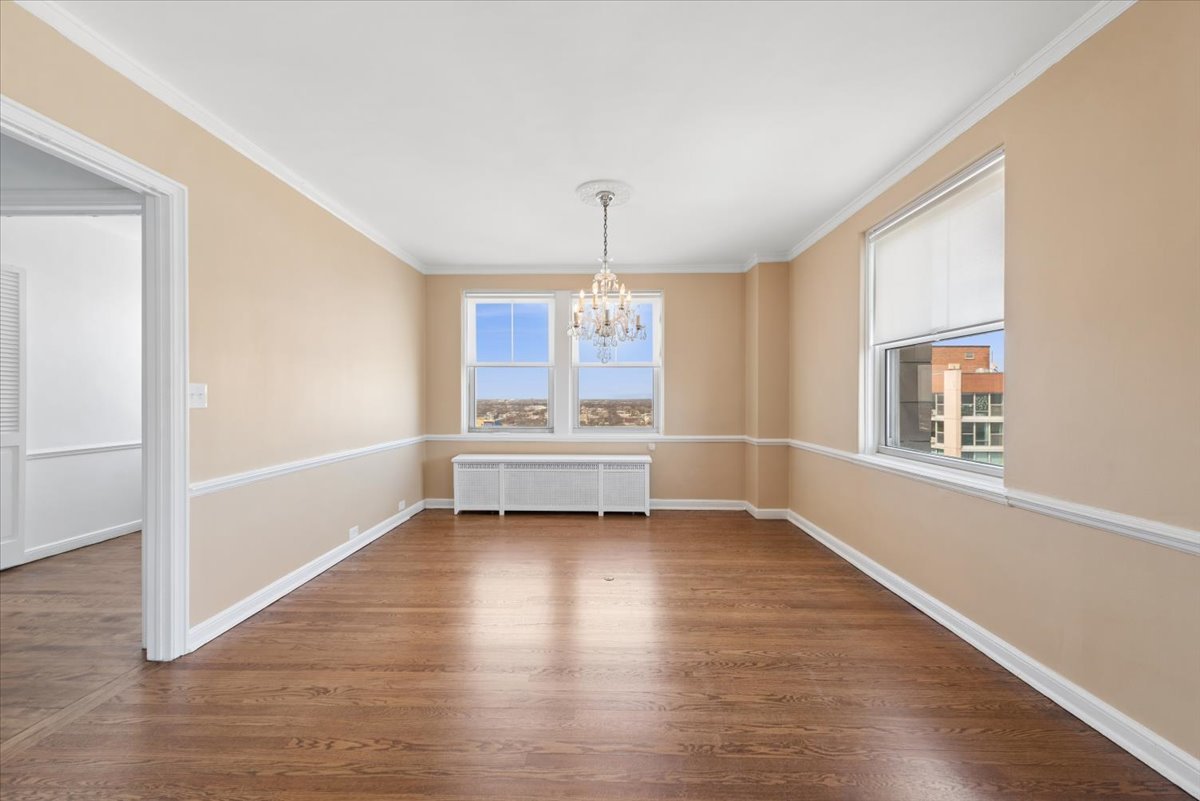 5555 N SHERIDAN Road Unit: 1811