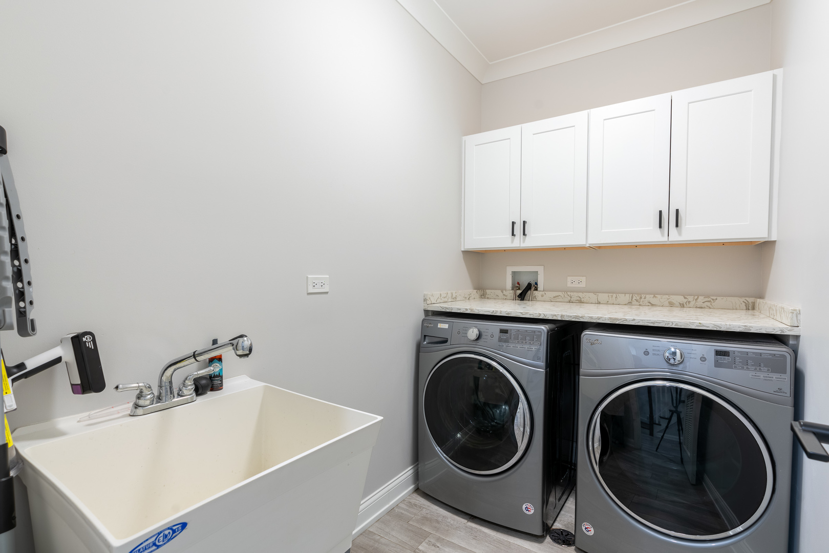 729 W Barry Avenue Unit: 1