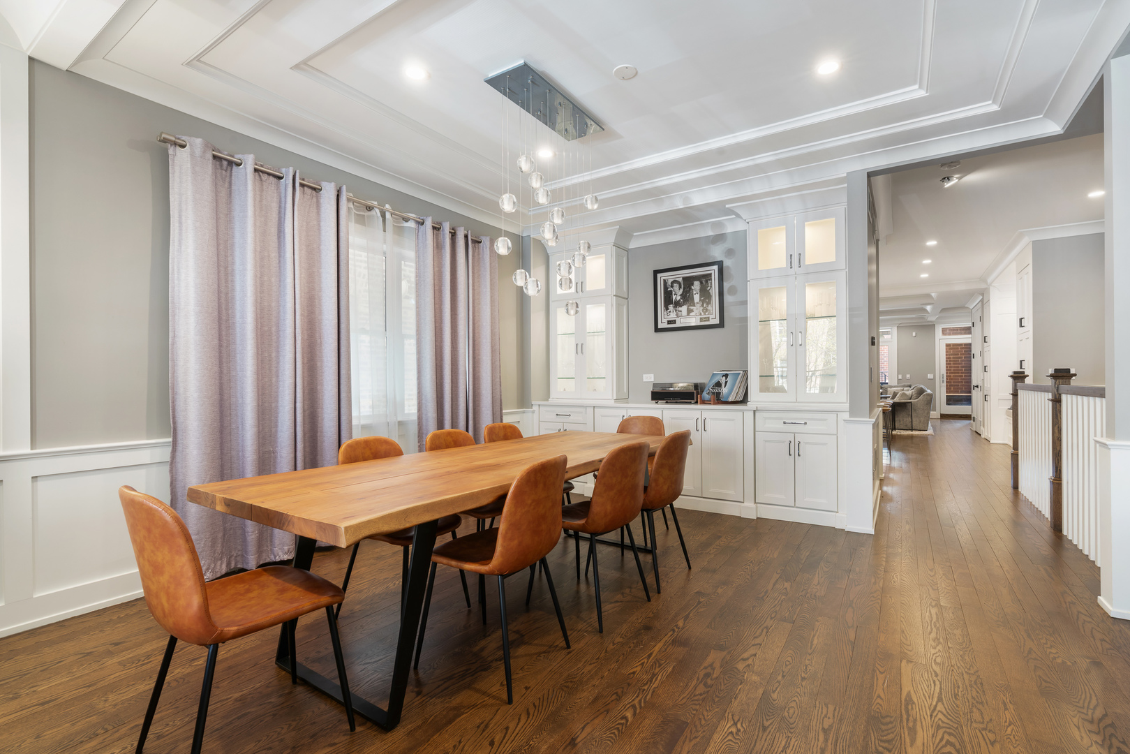 729 W Barry Avenue Unit: 1