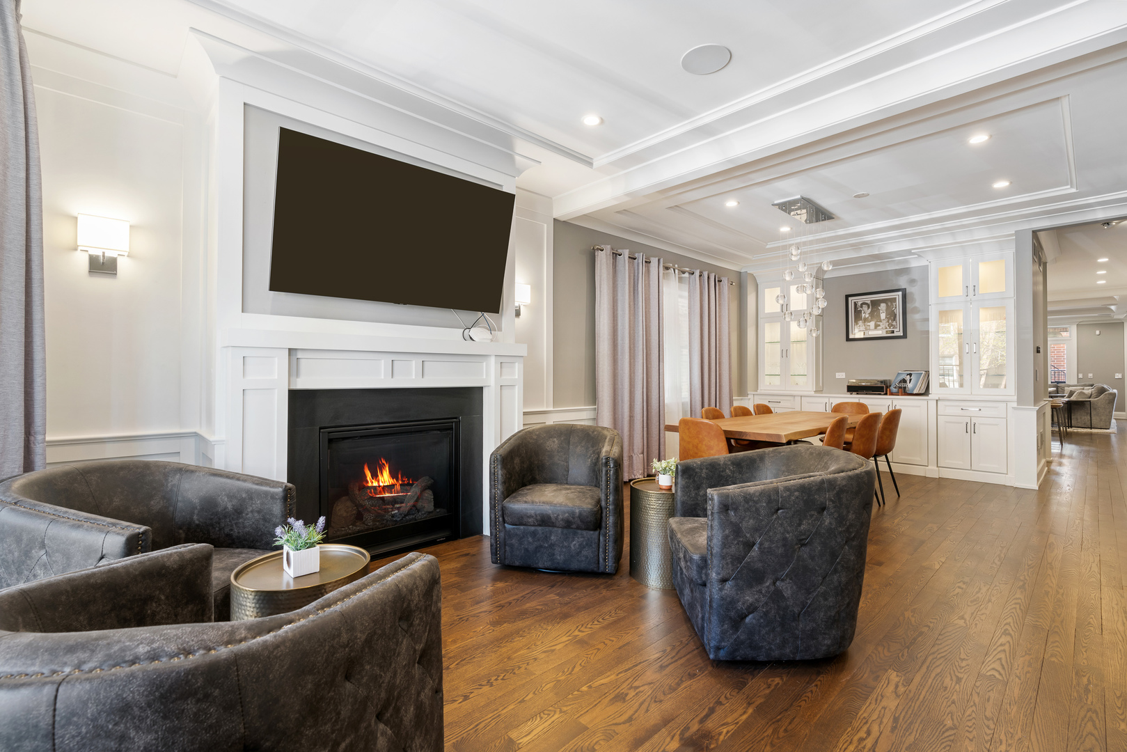 729 W Barry Avenue Unit: 1