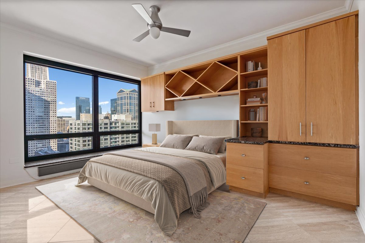 130 N GARLAND Court Unit: 3702