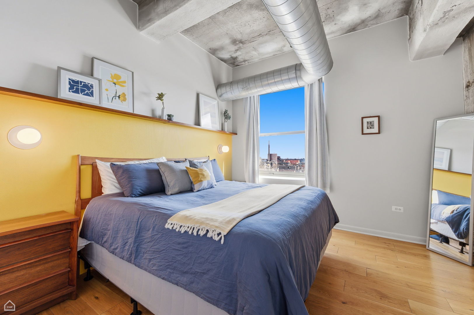 1550 S Blue Island Avenue Unit: 900