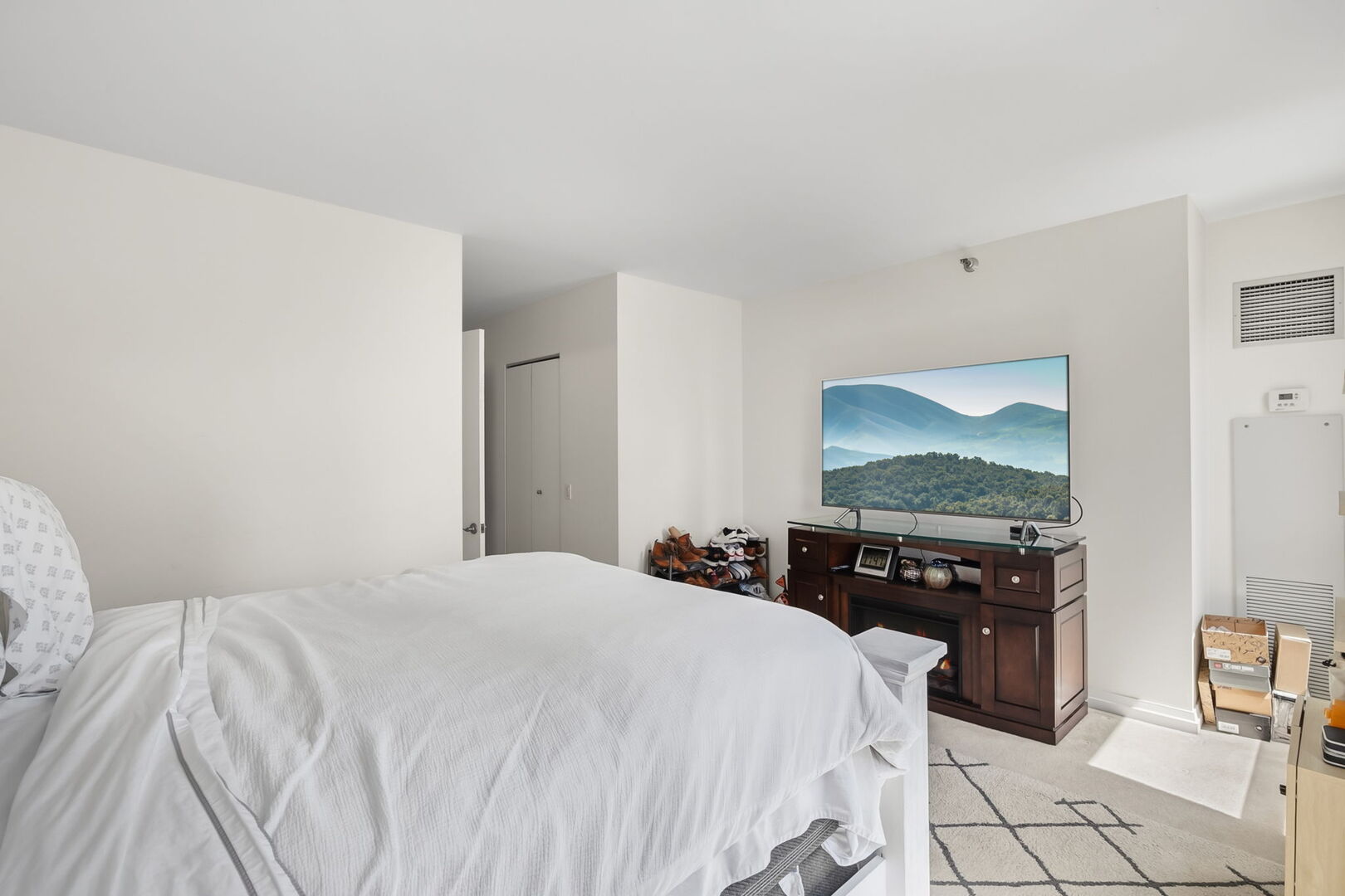 33 W Ontario Street Unit: 26B