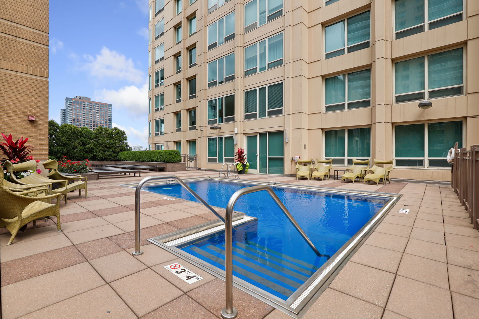33 W Ontario Street Unit: 26B