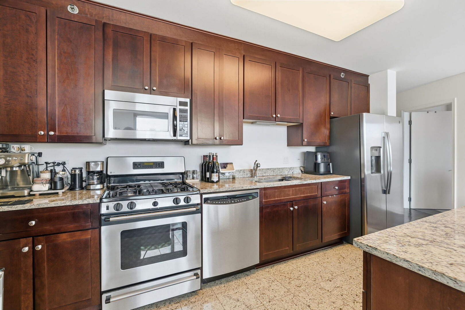 33 W Ontario Street Unit: 26B