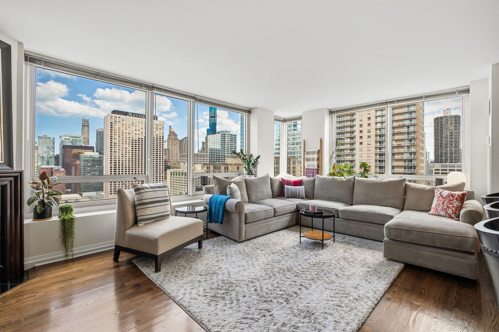 33 W Ontario Street Unit: 26B