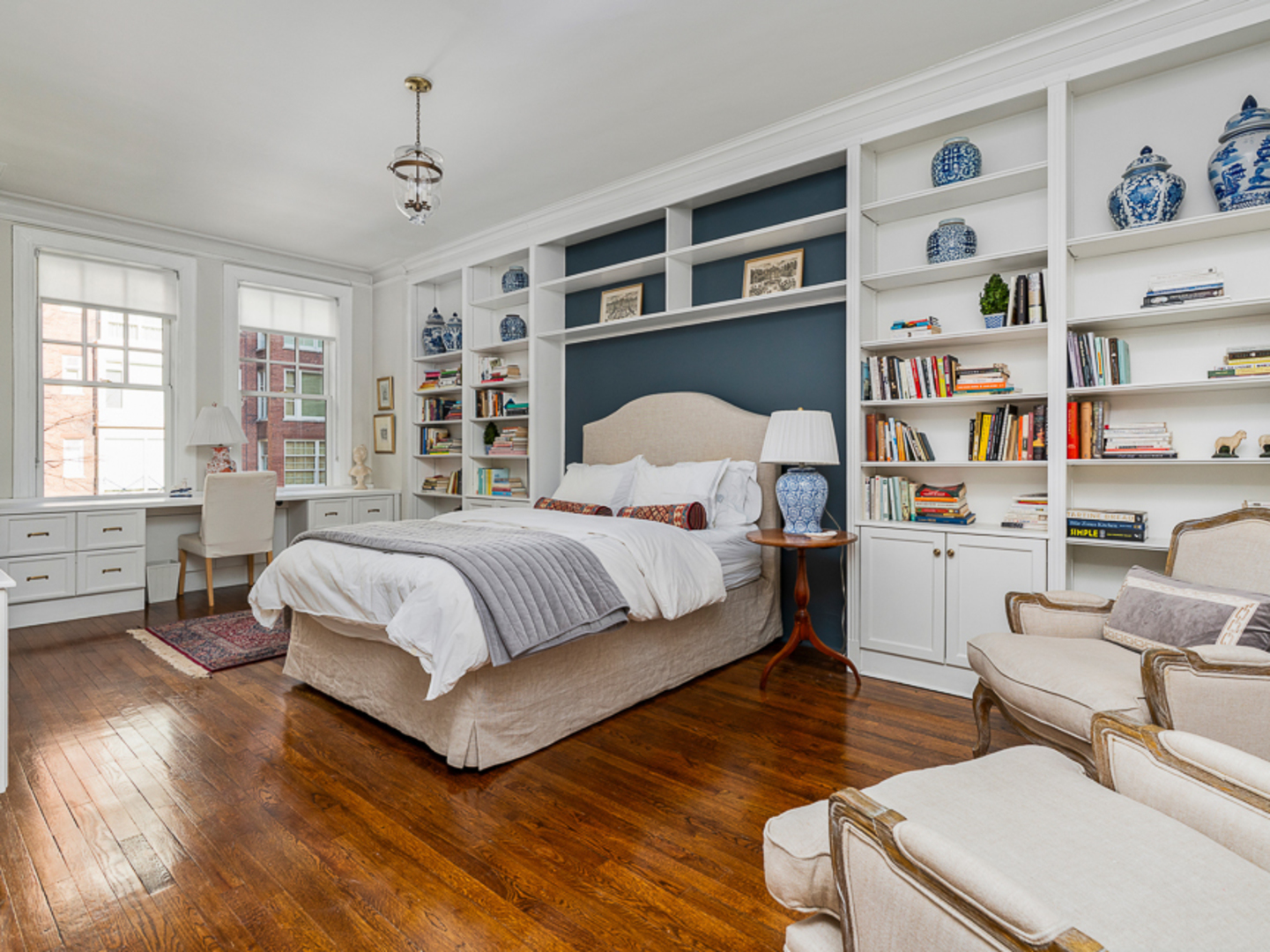 232 E WALTON Place Unit: 5E