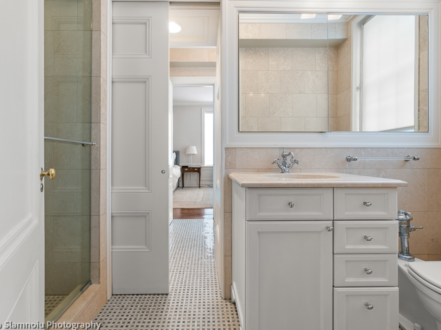 232 E WALTON Place Unit: 5E