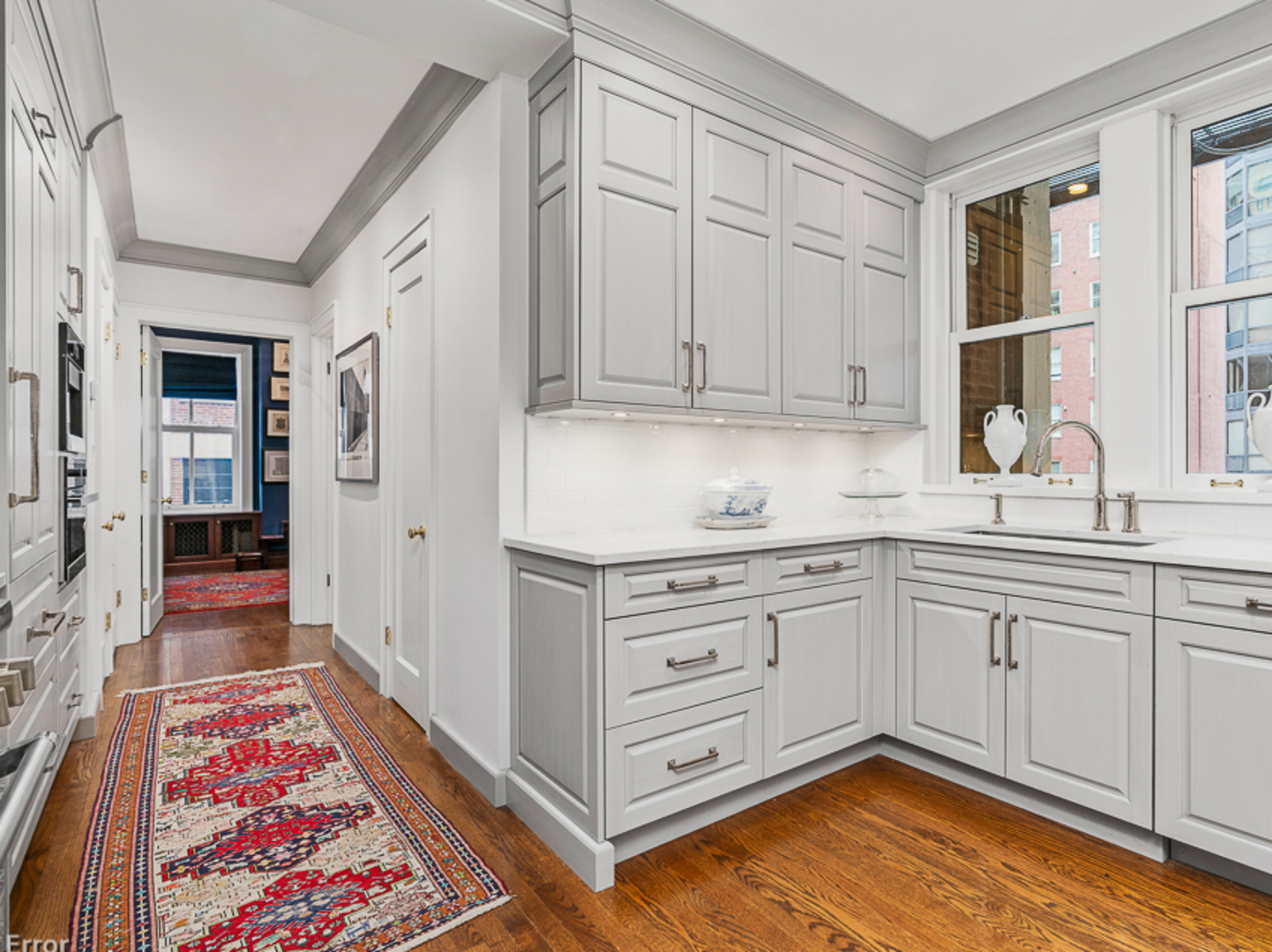 232 E WALTON Place Unit: 5E