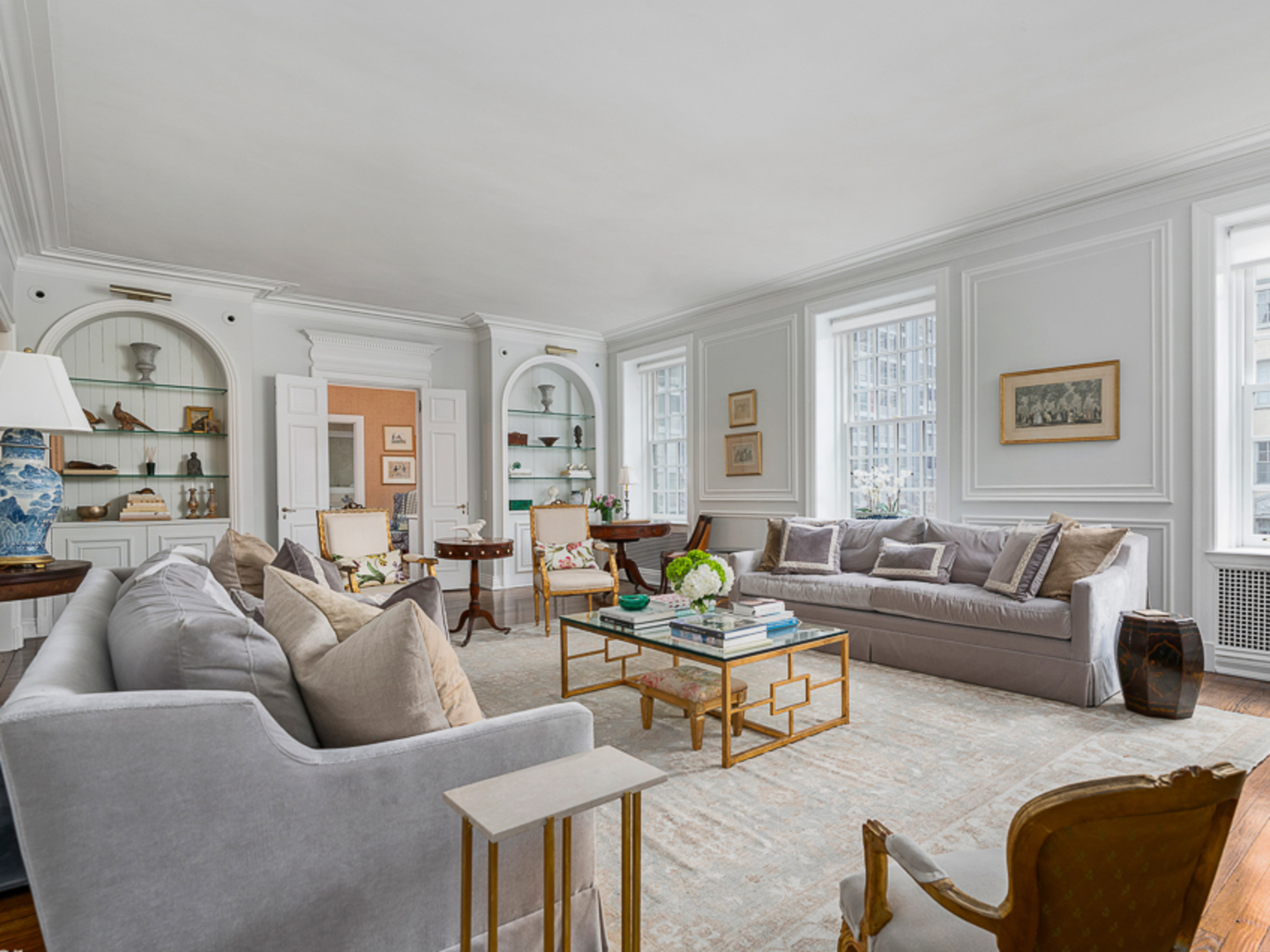 232 E WALTON Place Unit: 5E