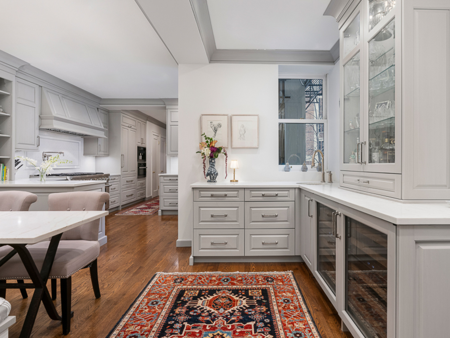 232 E WALTON Place Unit: 5E