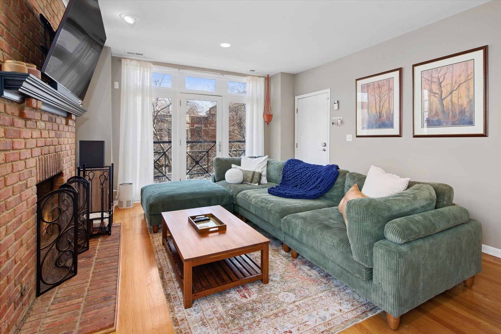 1020 N MOZART Street Unit: 2