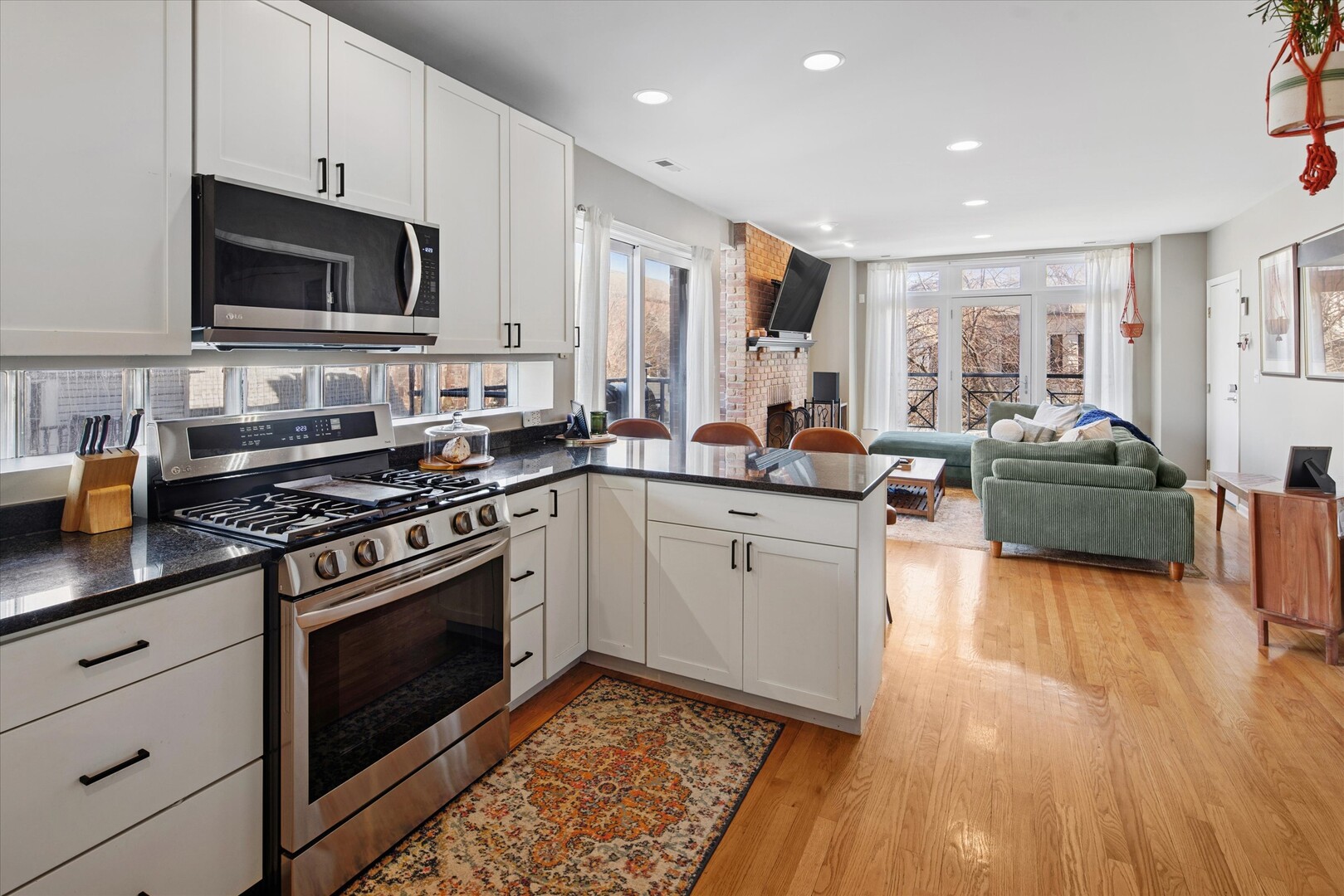 1020 N MOZART Street Unit: 2