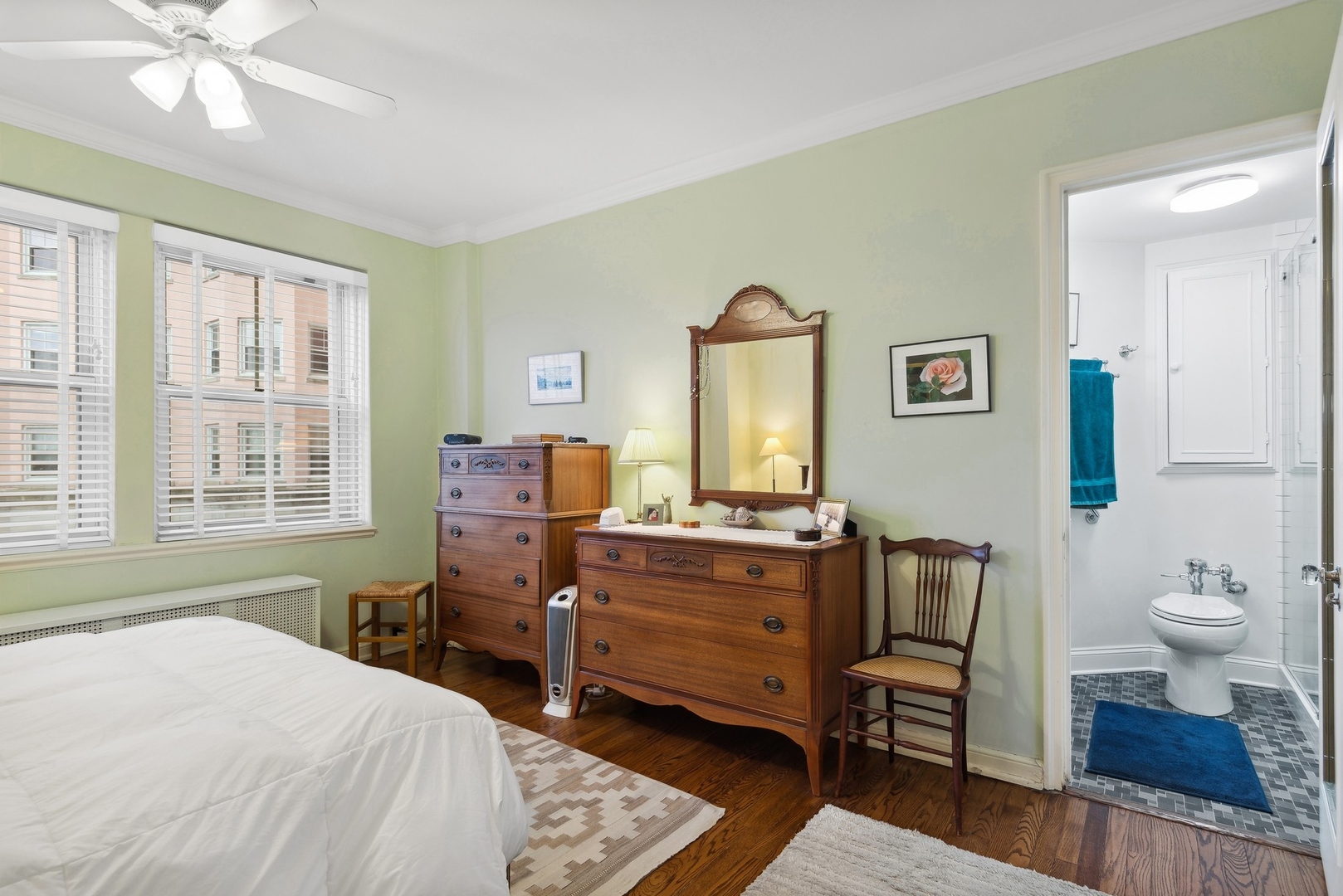 5555 N SHERIDAN Road Unit: 316