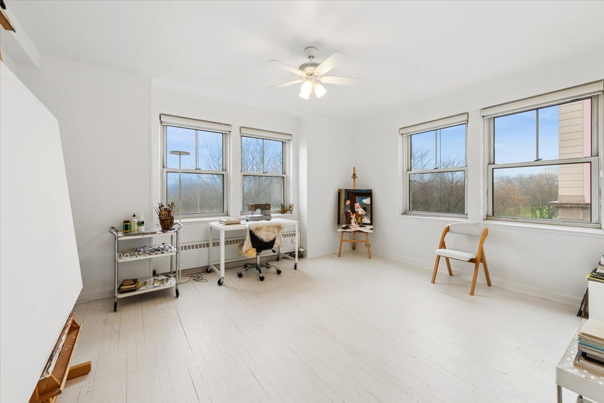 5555 N SHERIDAN Road Unit: 316