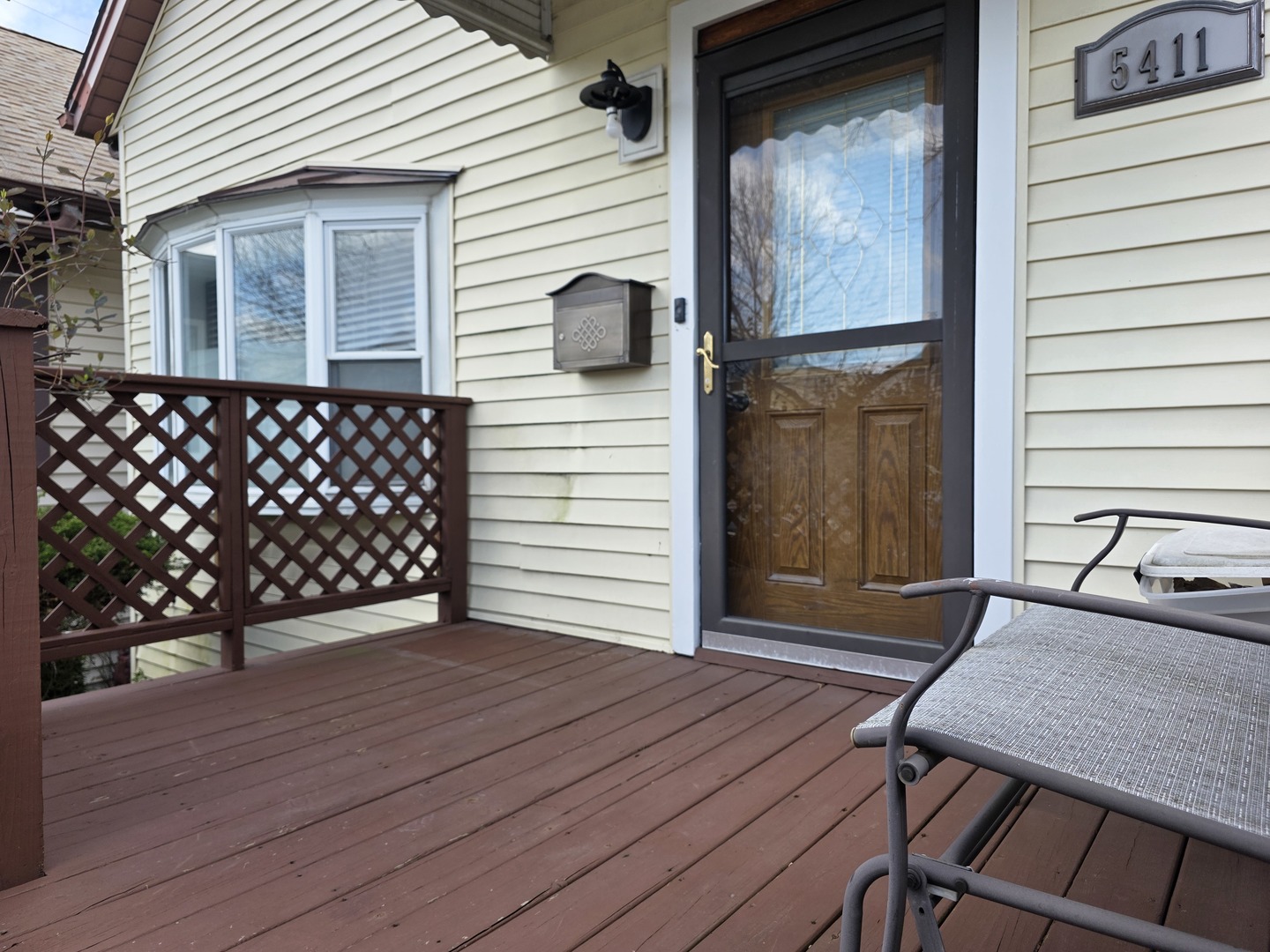 5411 W WARWICK Avenue