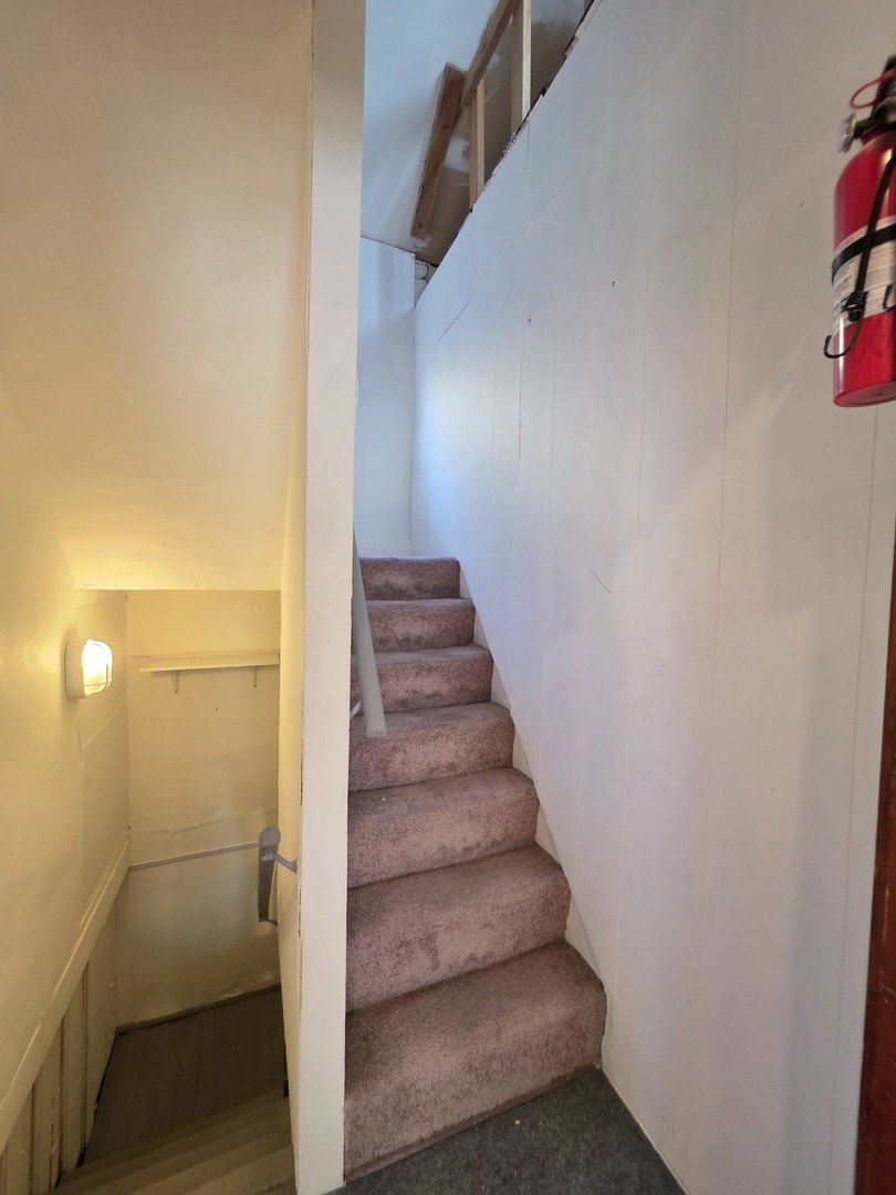 5411 W WARWICK Avenue