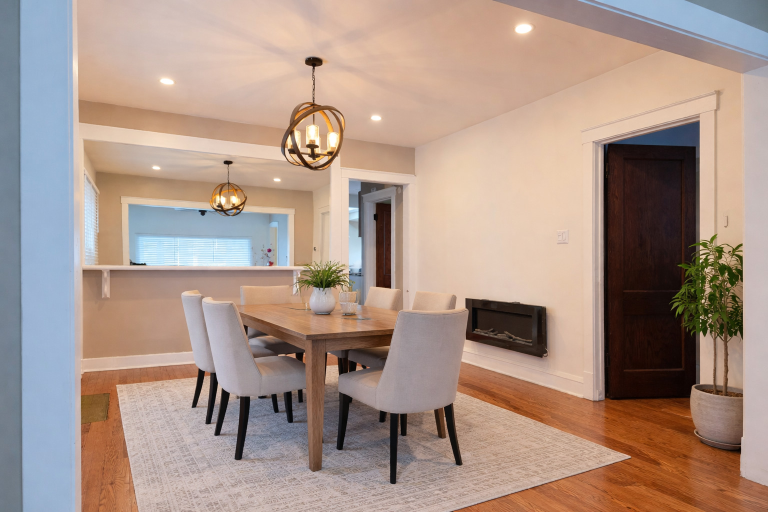 5411 W WARWICK Avenue