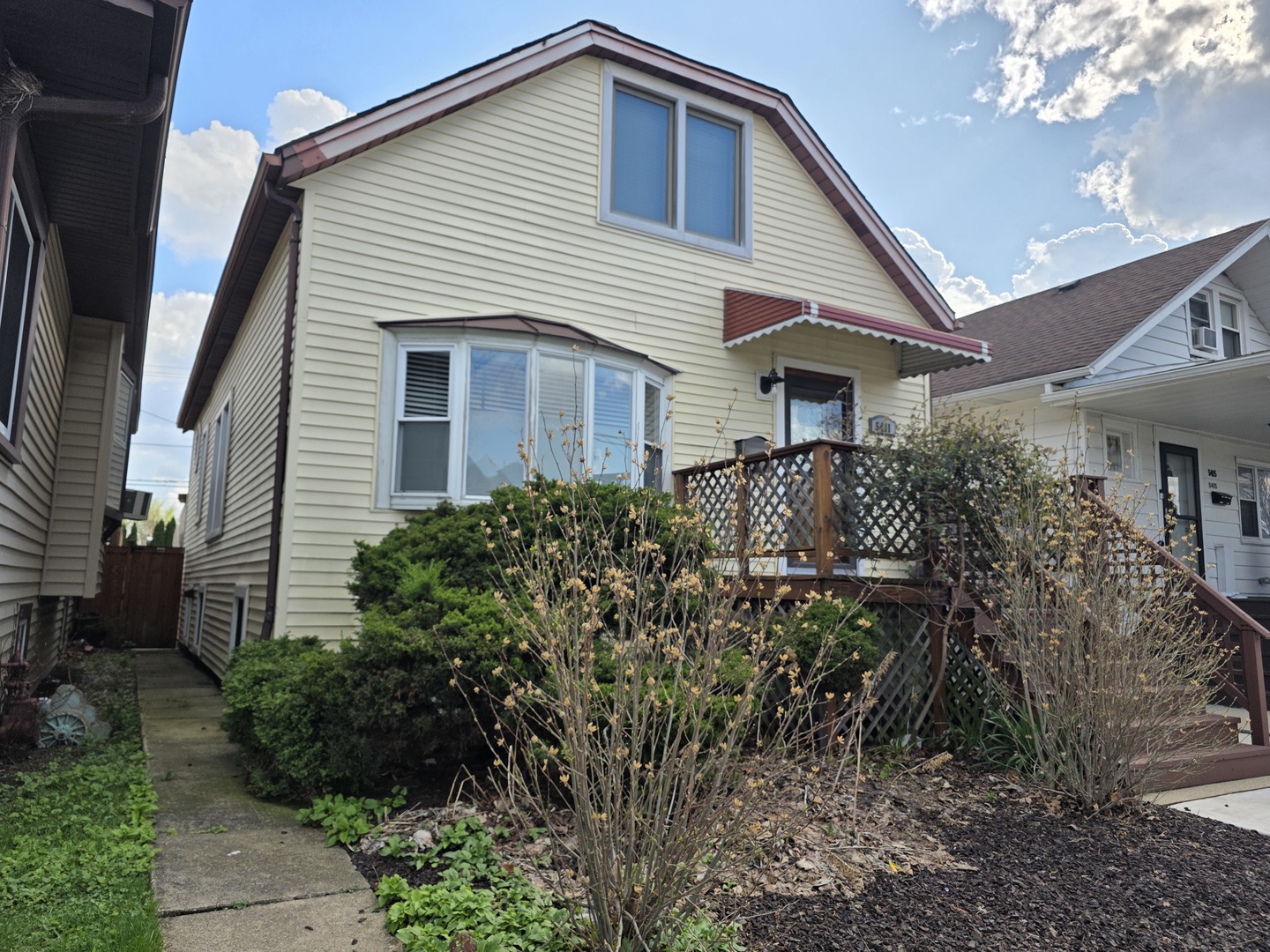 5411 W WARWICK Avenue