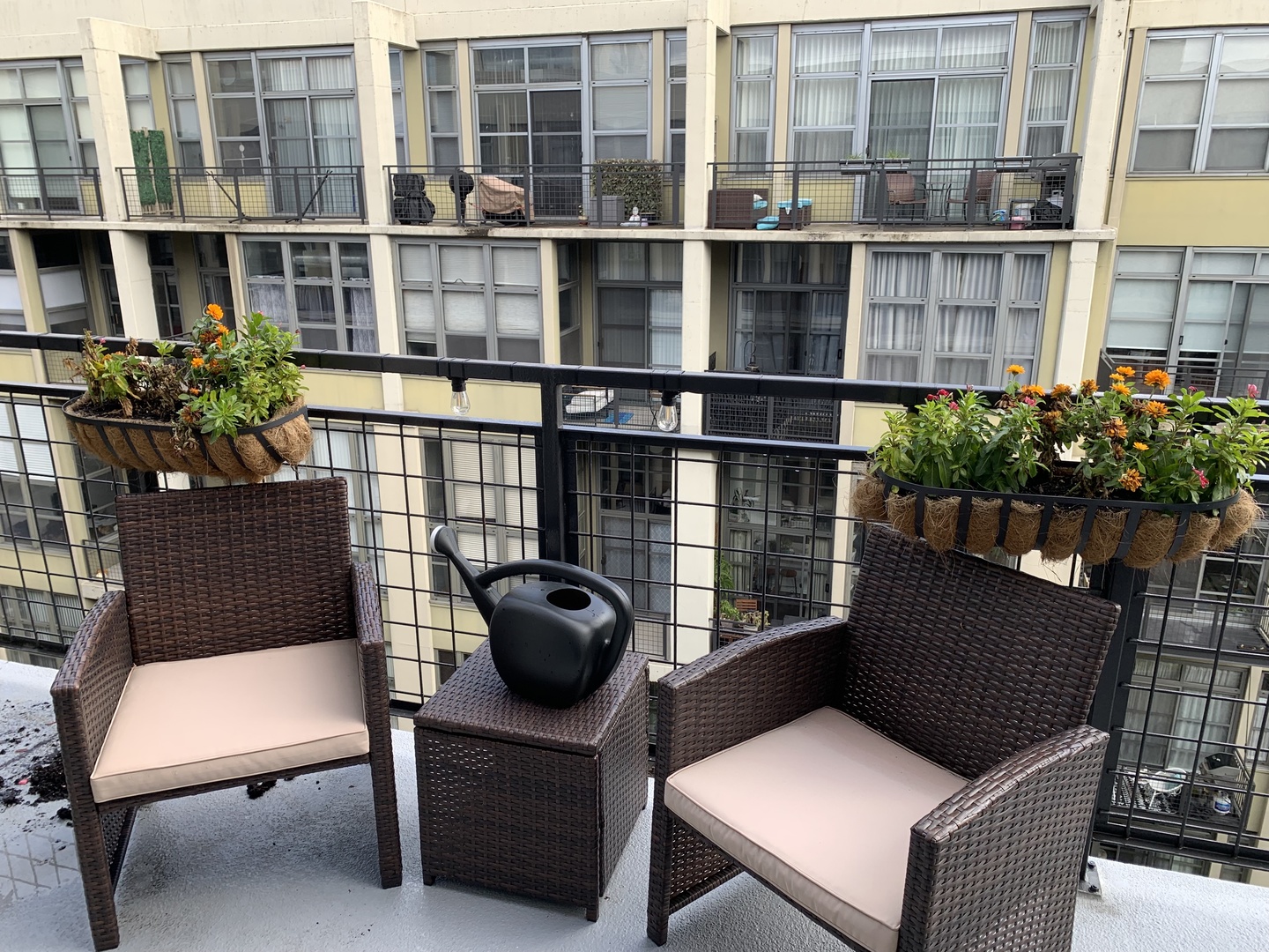 900 N KINGSBURY Street Unit: 1105