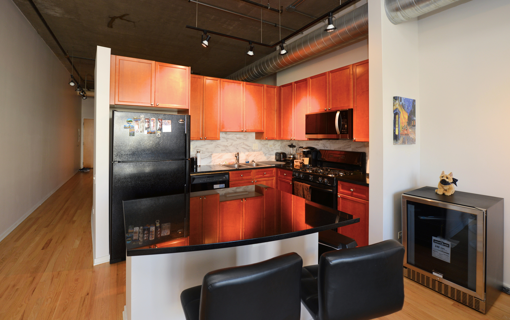 900 N KINGSBURY Street Unit: 1105