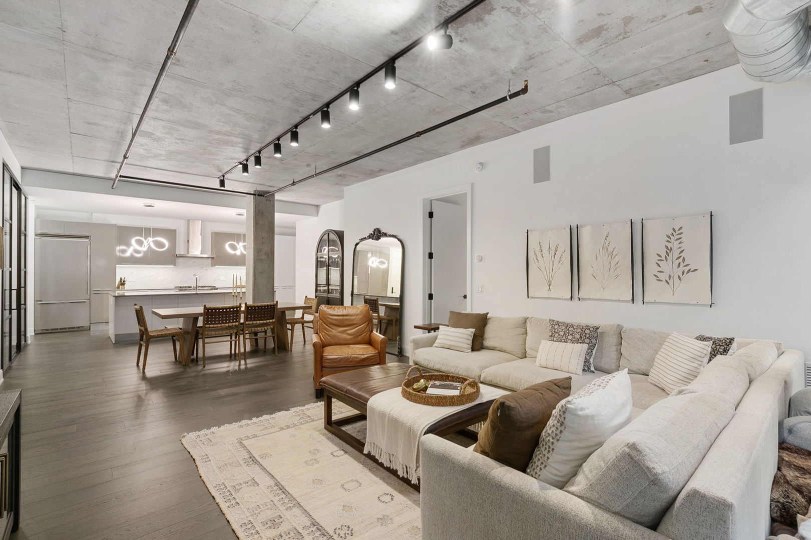 111 S Peoria Street Unit: 506