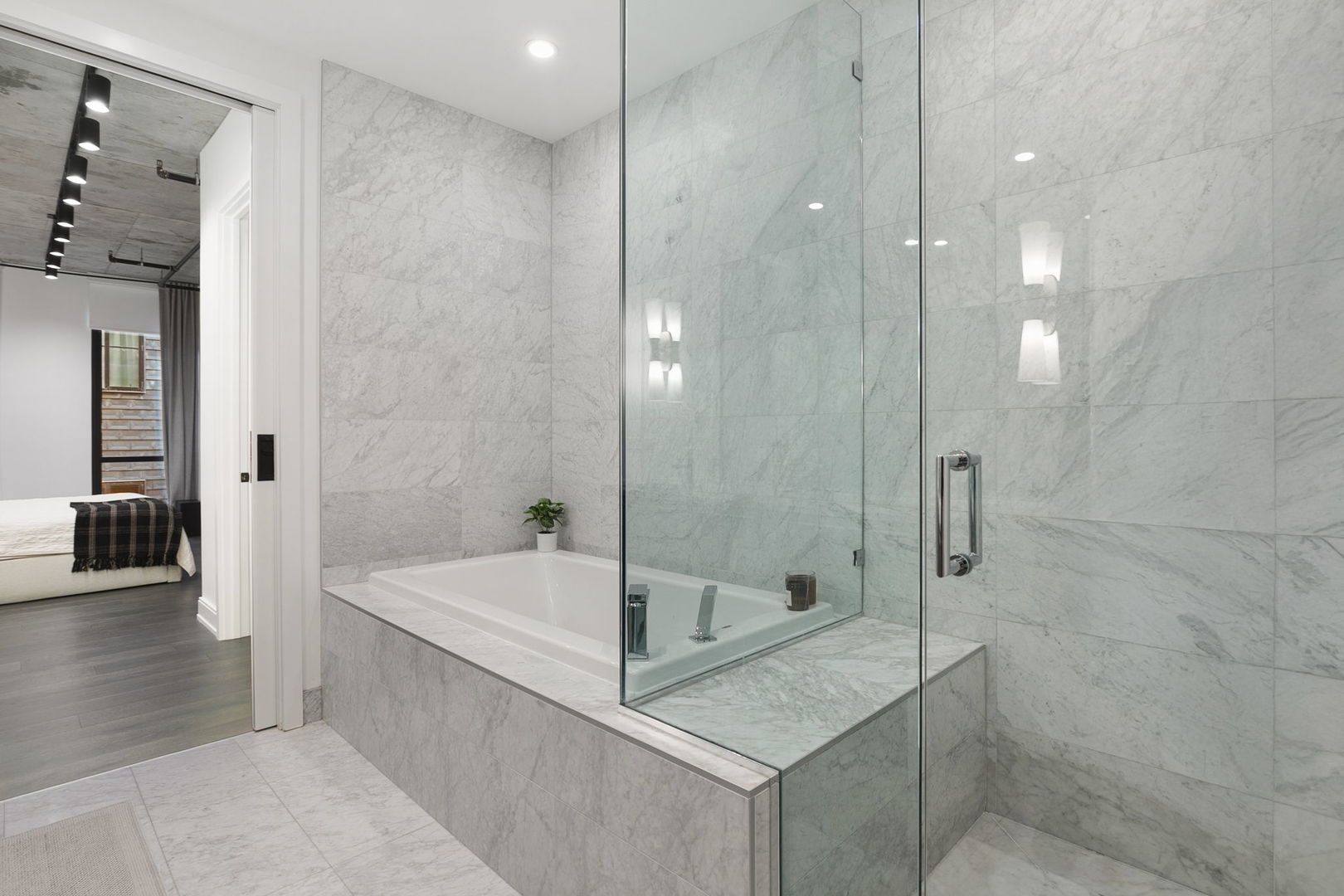 111 S Peoria Street Unit: 506