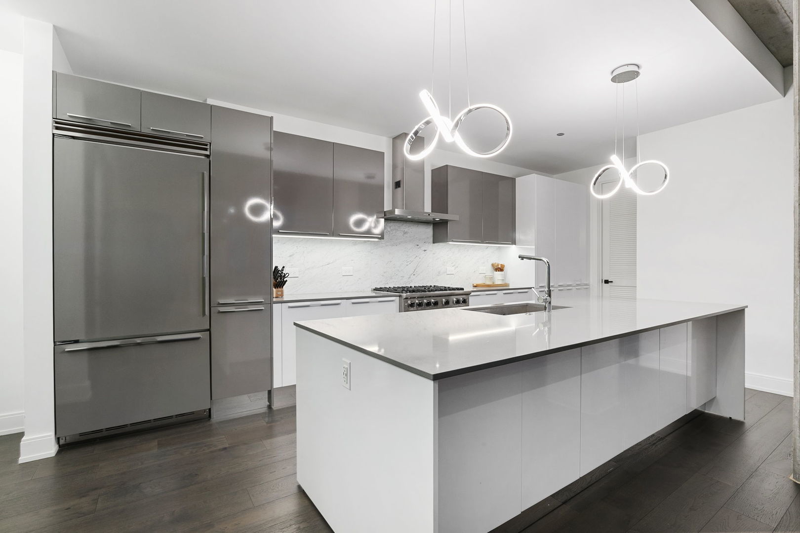 111 S Peoria Street Unit: 506