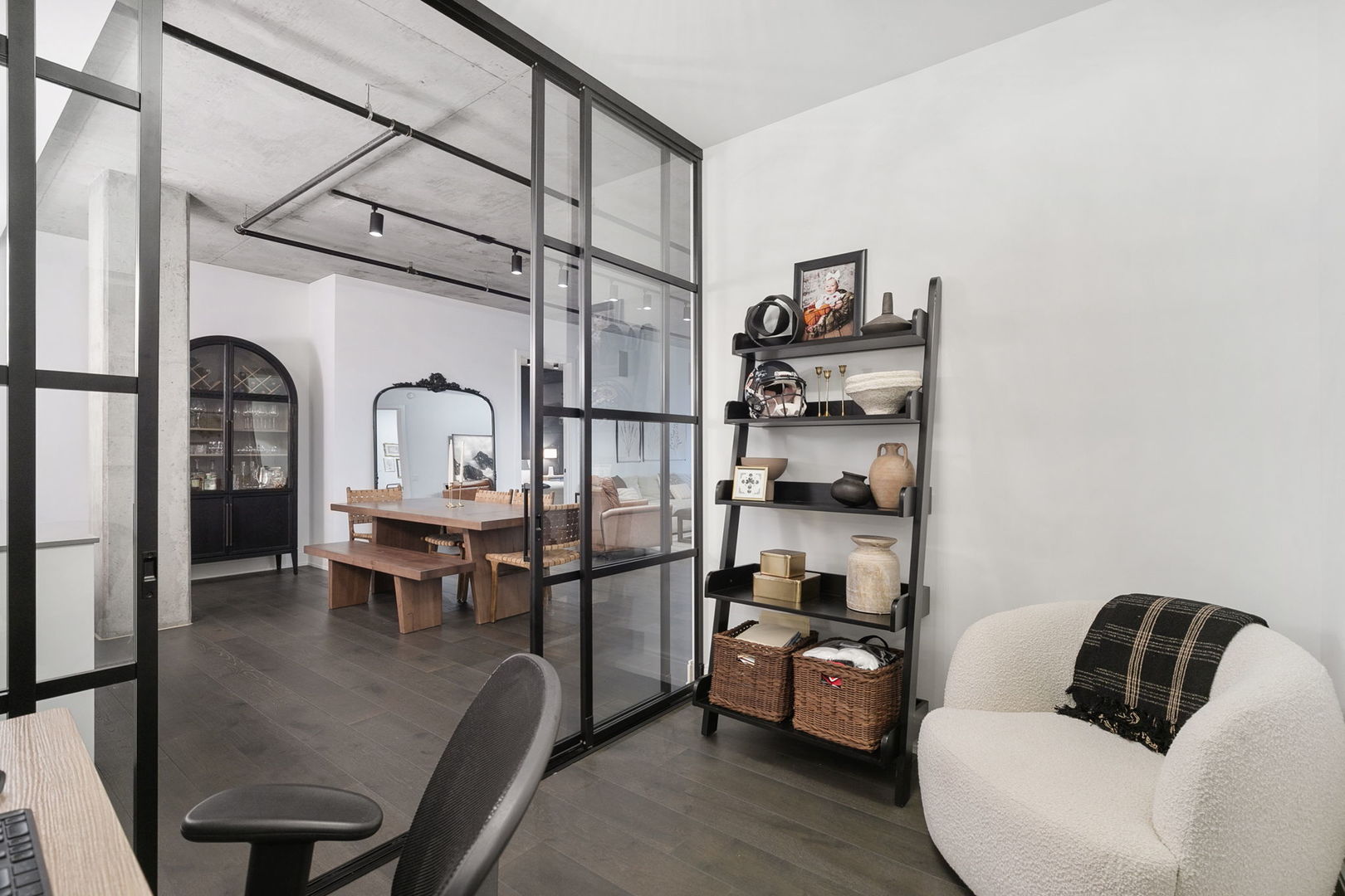 111 S Peoria Street Unit: 506