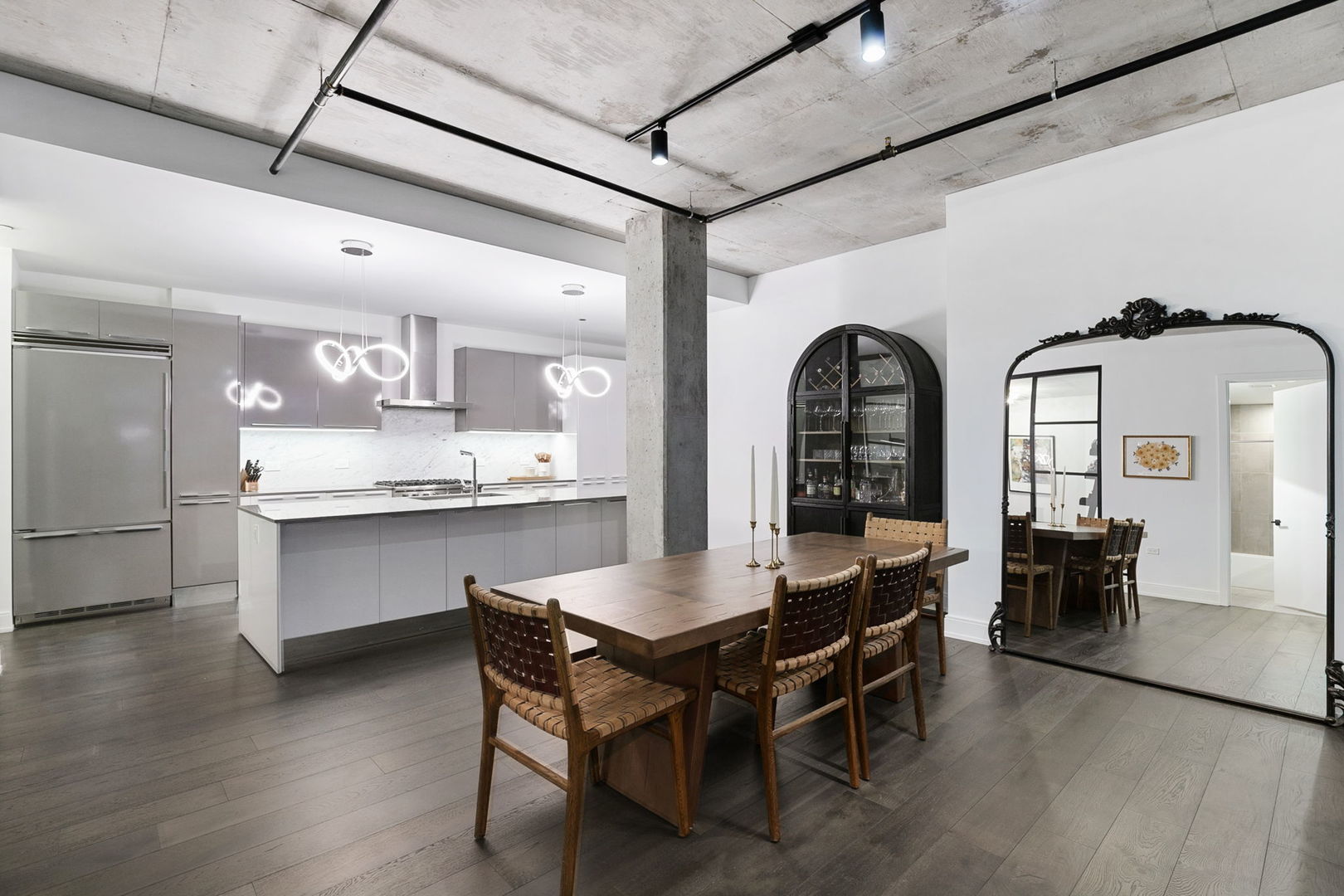 111 S Peoria Street Unit: 506