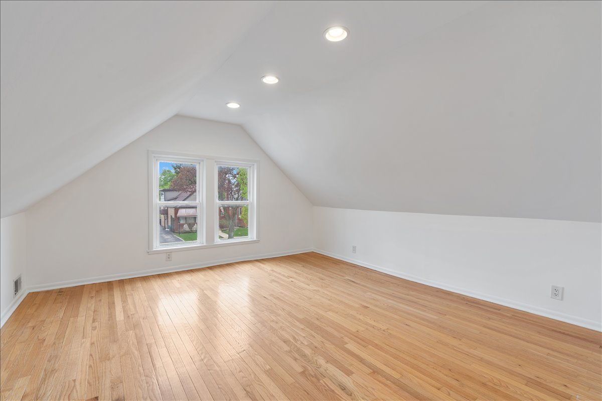 4300 N MULLIGAN Avenue