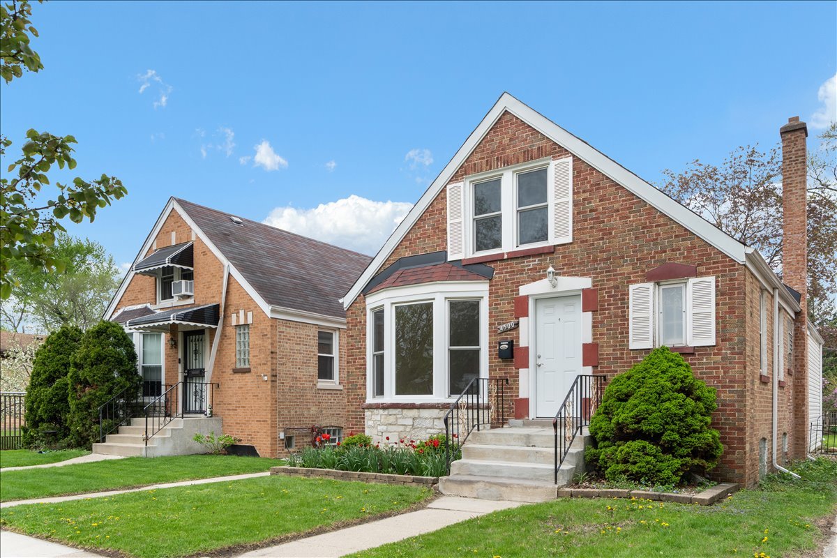 4300 N MULLIGAN Avenue