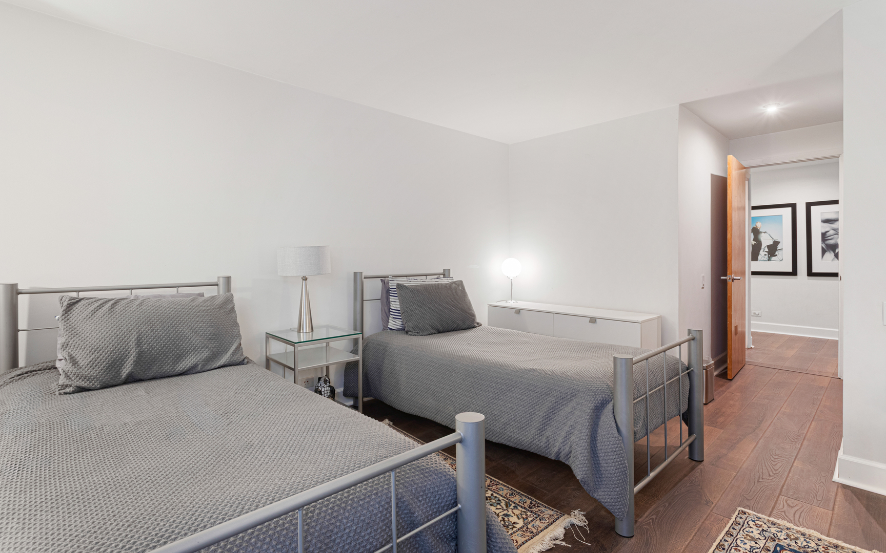 110 E Delaware Place Unit: 401