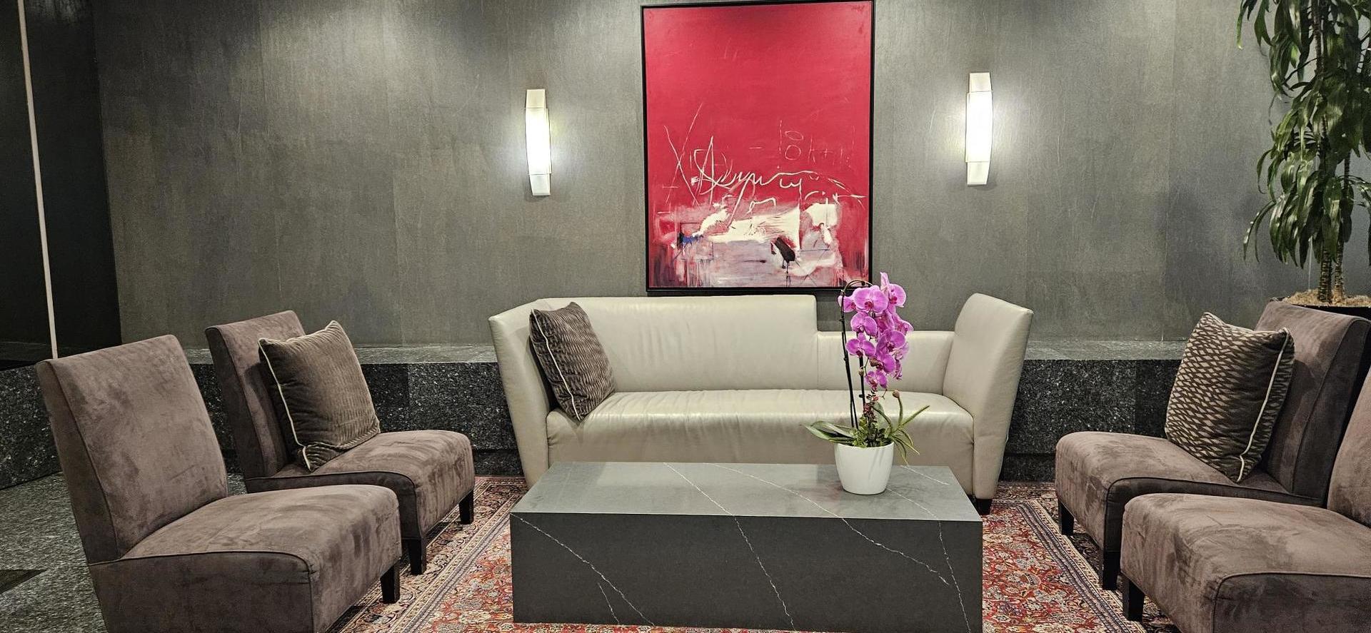 110 E Delaware Place Unit: 401