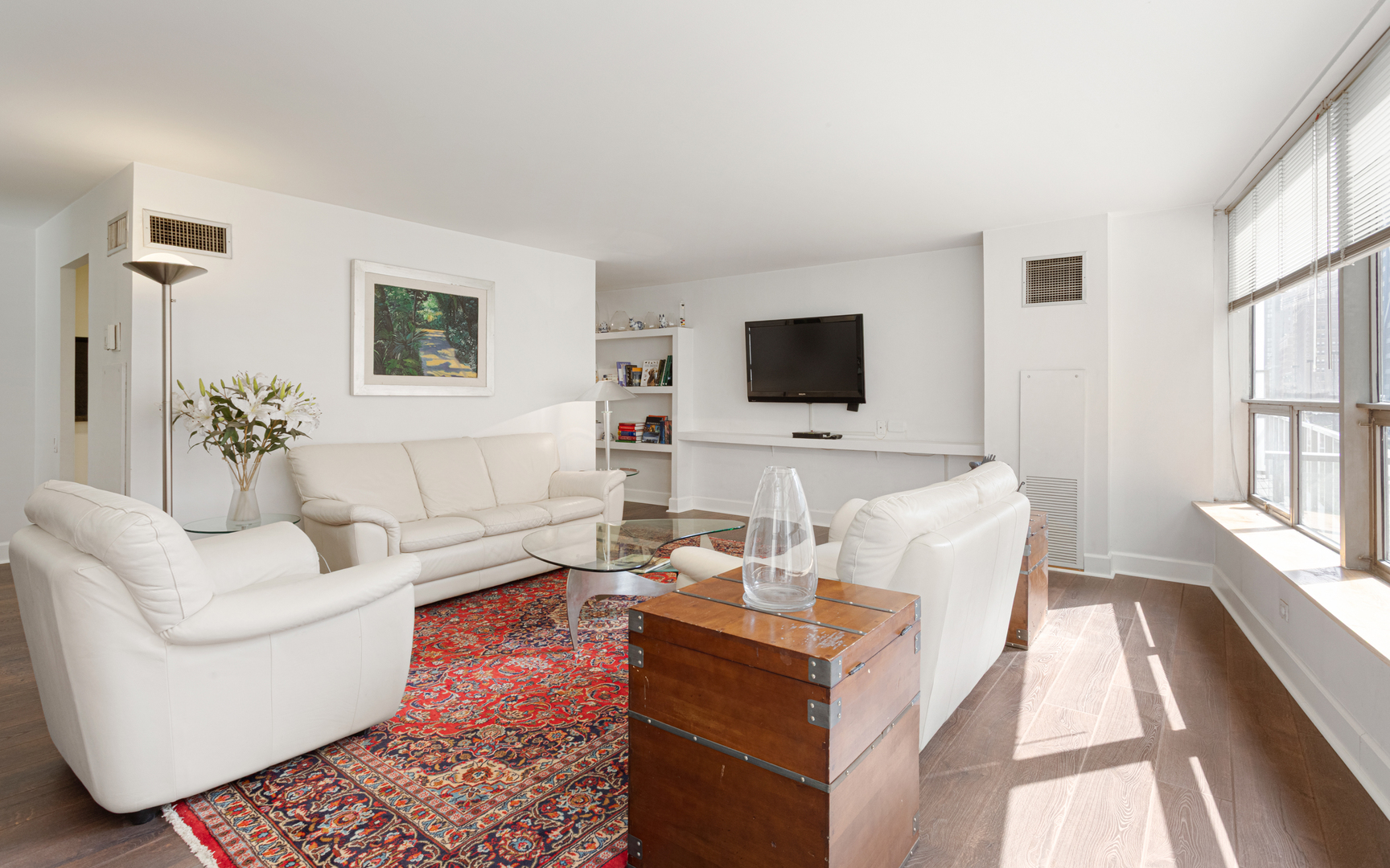 110 E Delaware Place Unit: 401