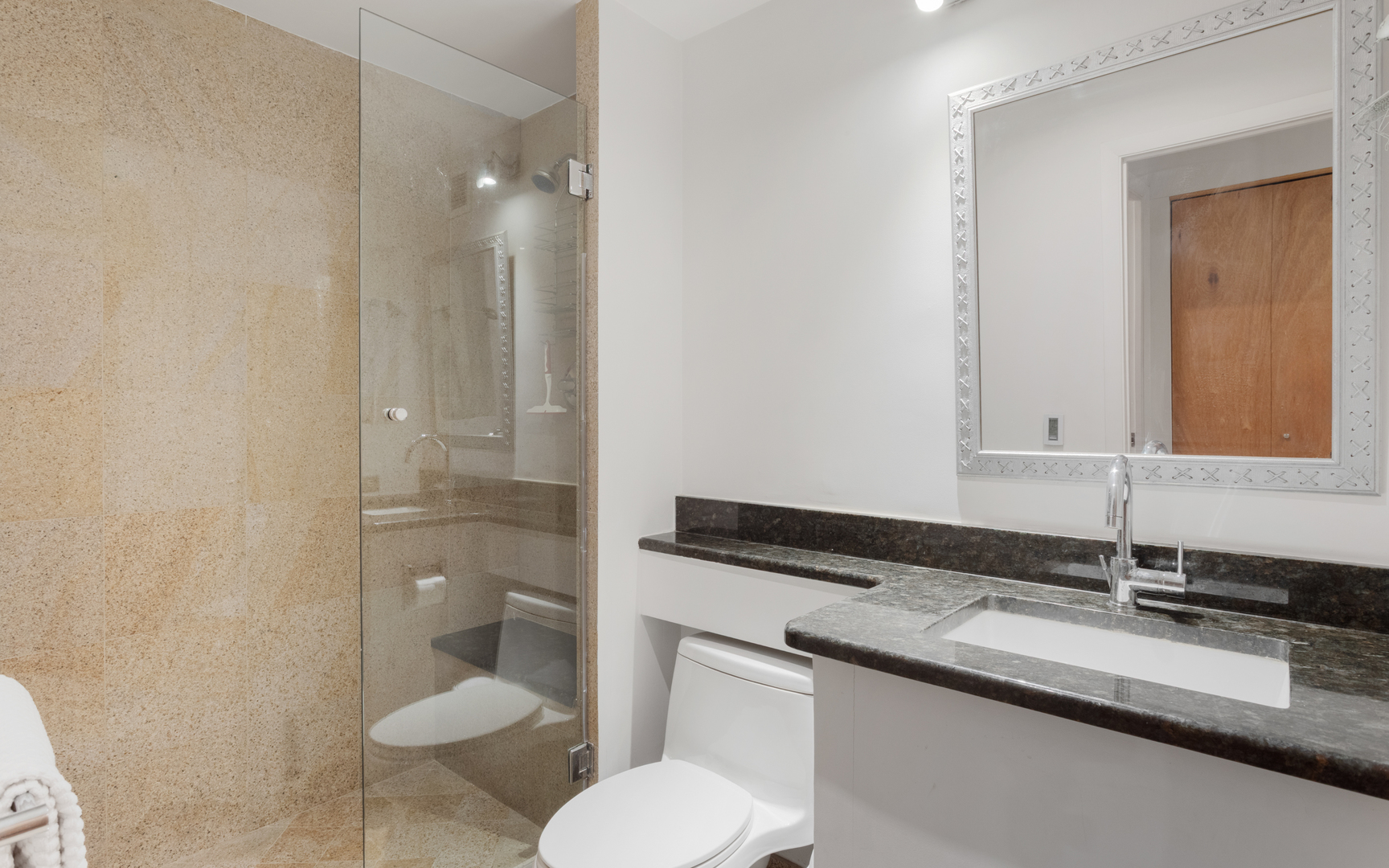 110 E Delaware Place Unit: 401
