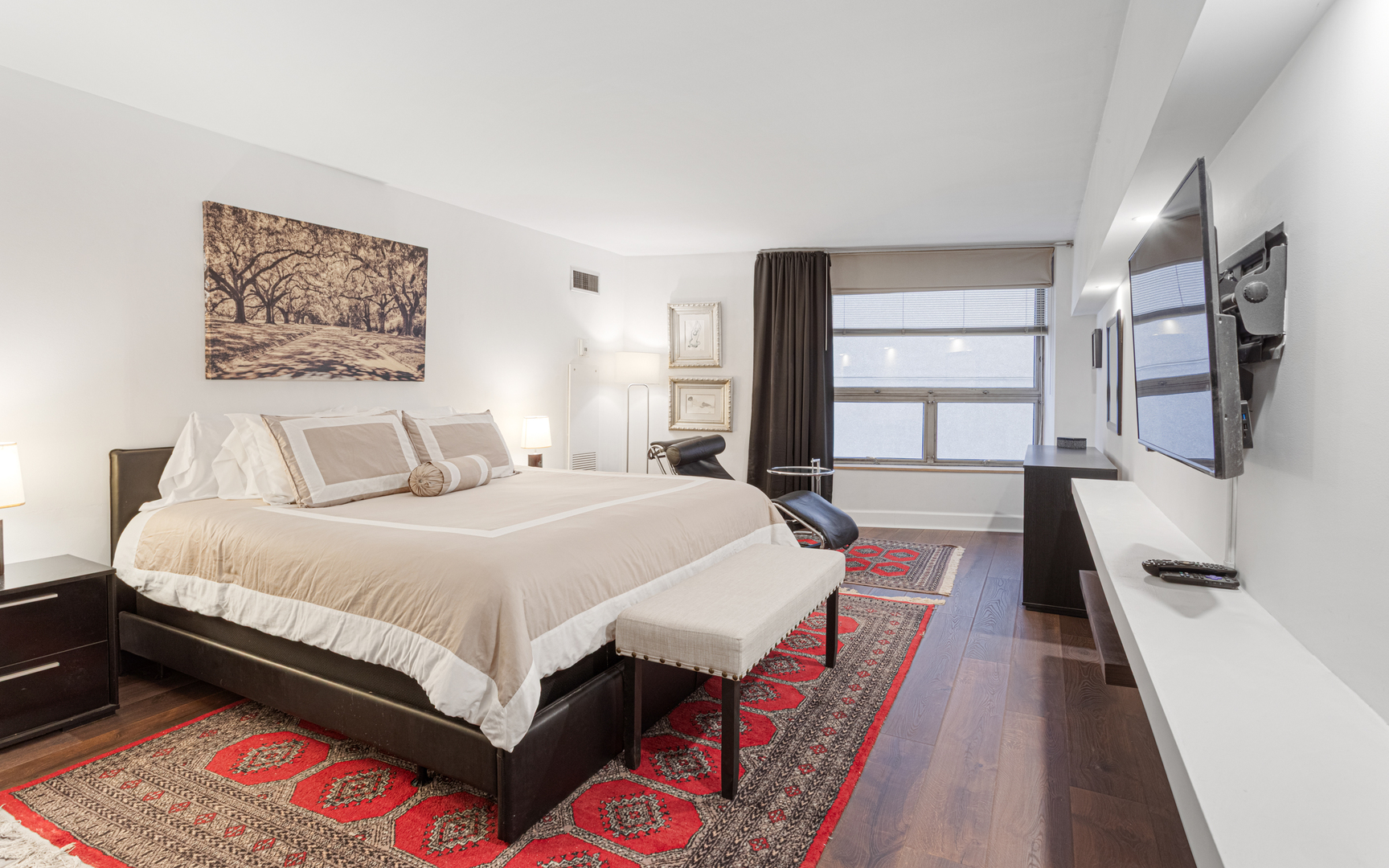 110 E Delaware Place Unit: 401