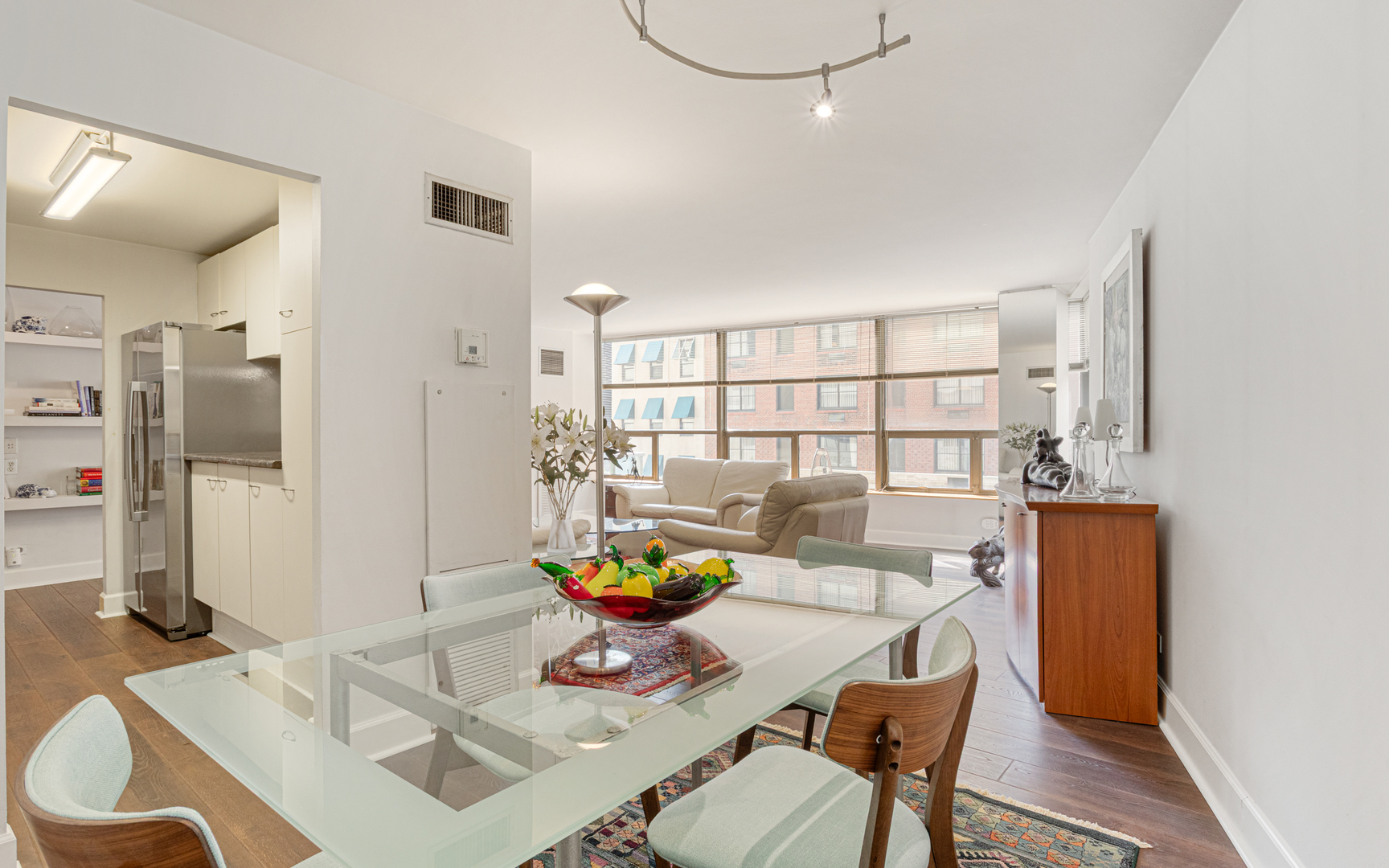 110 E Delaware Place Unit: 401