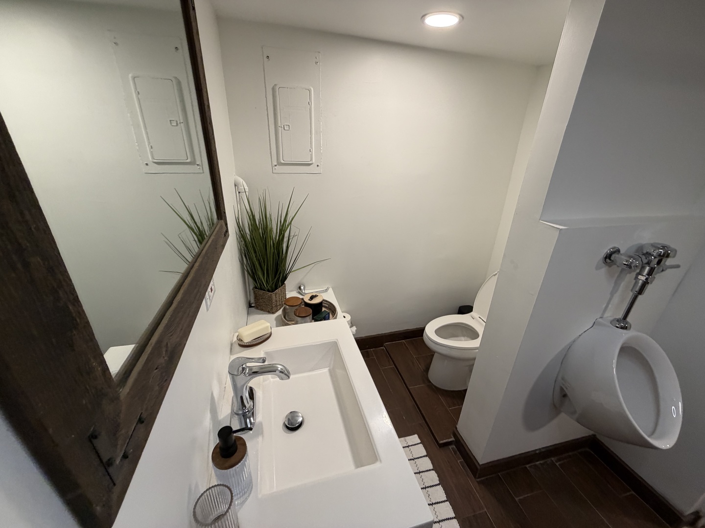 1805 W Cuyler Avenue Unit: G