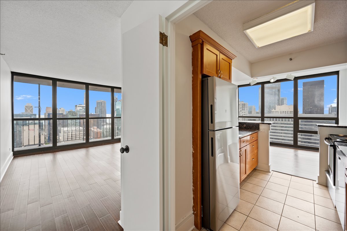10 E ONTARIO Street Unit: 4602