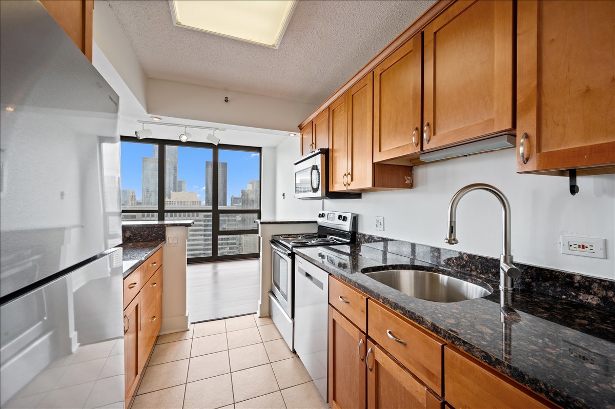 10 E ONTARIO Street Unit: 4602