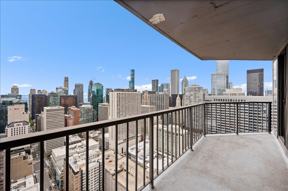 10 E ONTARIO Street Unit: 4602
