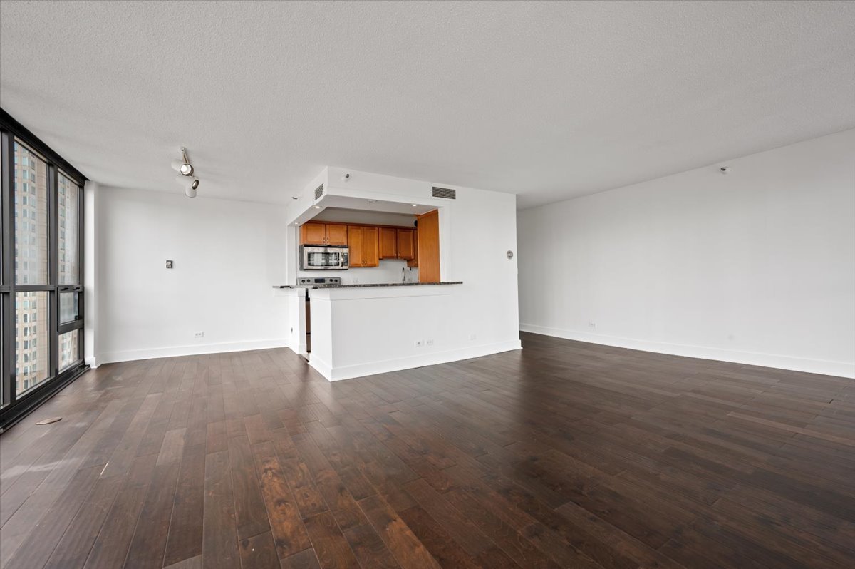 10 E ONTARIO Street Unit: 4602